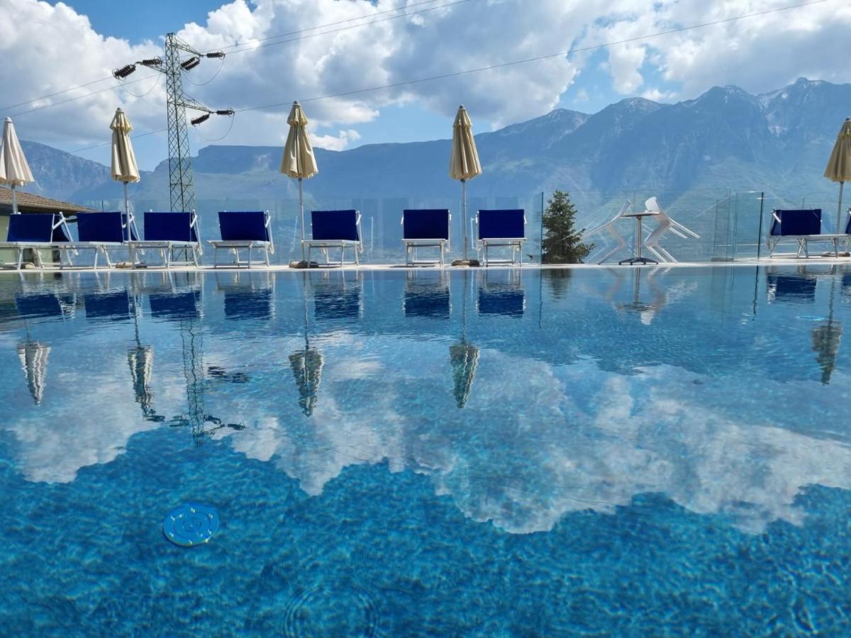 Villa Anna Apartments Tremosine Bagian luar foto