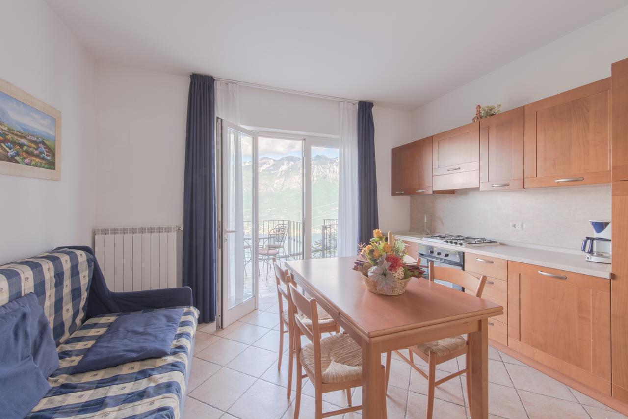 Villa Anna Apartments Tremosine Bagian luar foto