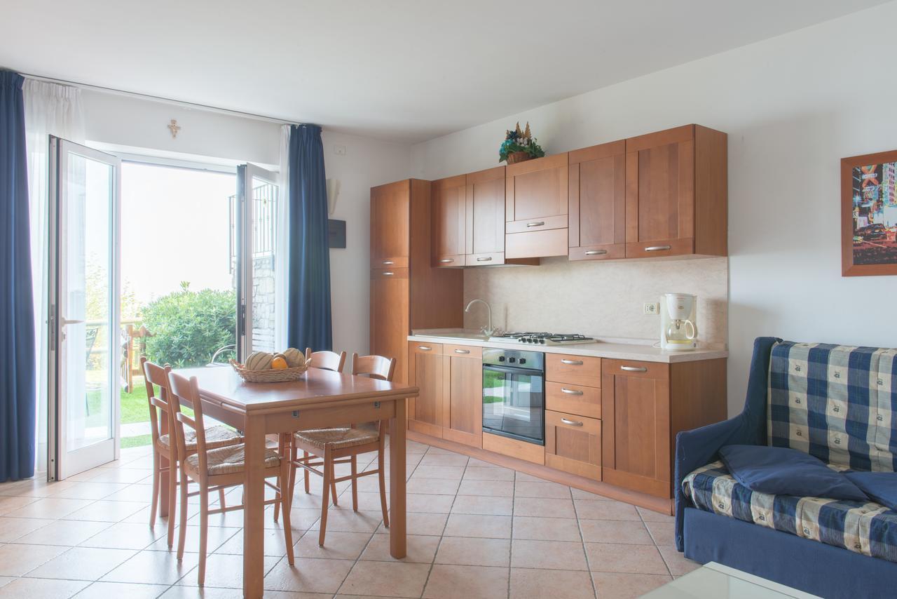Villa Anna Apartments Tremosine Bagian luar foto