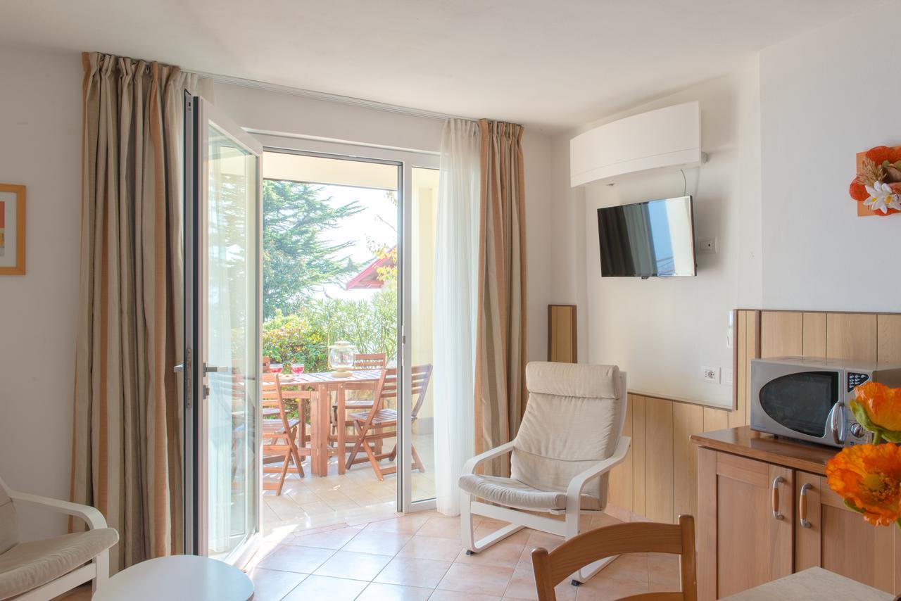 Villa Anna Apartments Tremosine Bagian luar foto