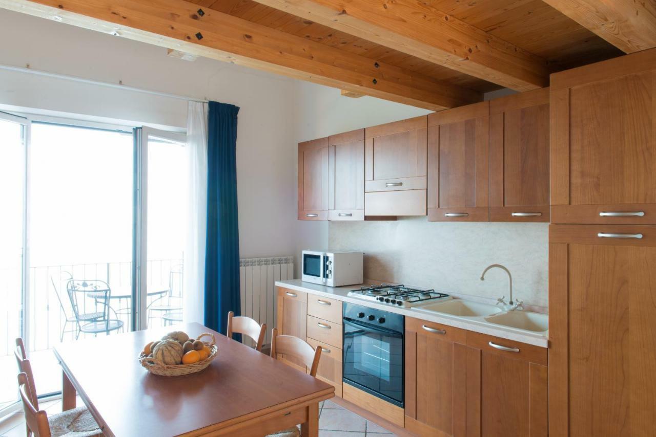 Villa Anna Apartments Tremosine Bagian luar foto